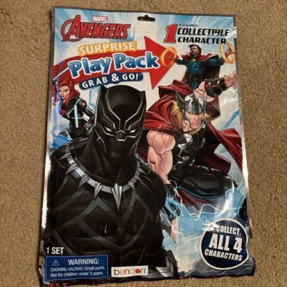 Marvel Avengers Collectors Grab & Go Play Pack *New*